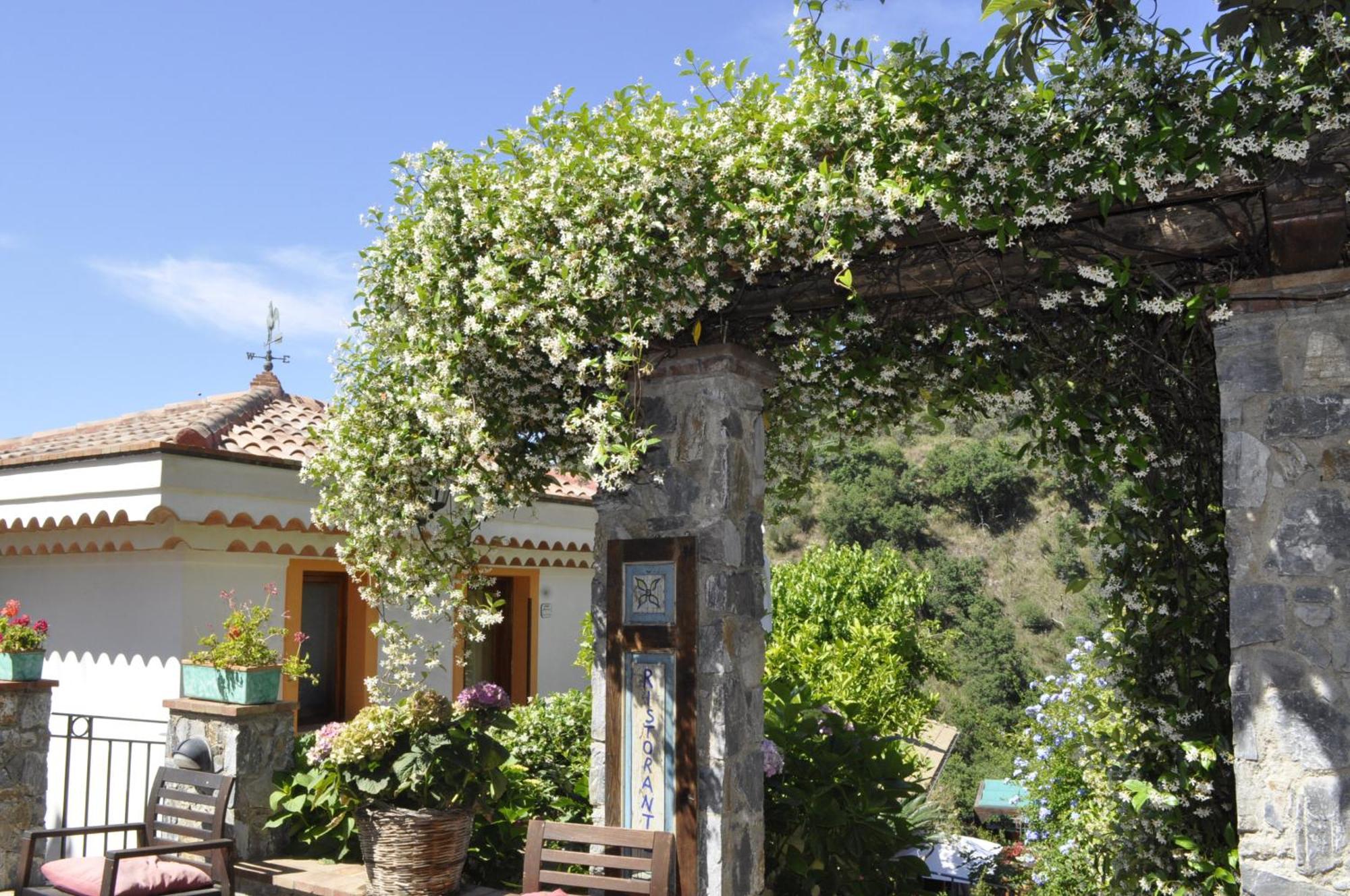 Borgo San Francesco 4* Gioiosa Marea